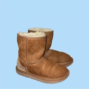 UGG Warm Shearling-Lined Brown Boots for kids